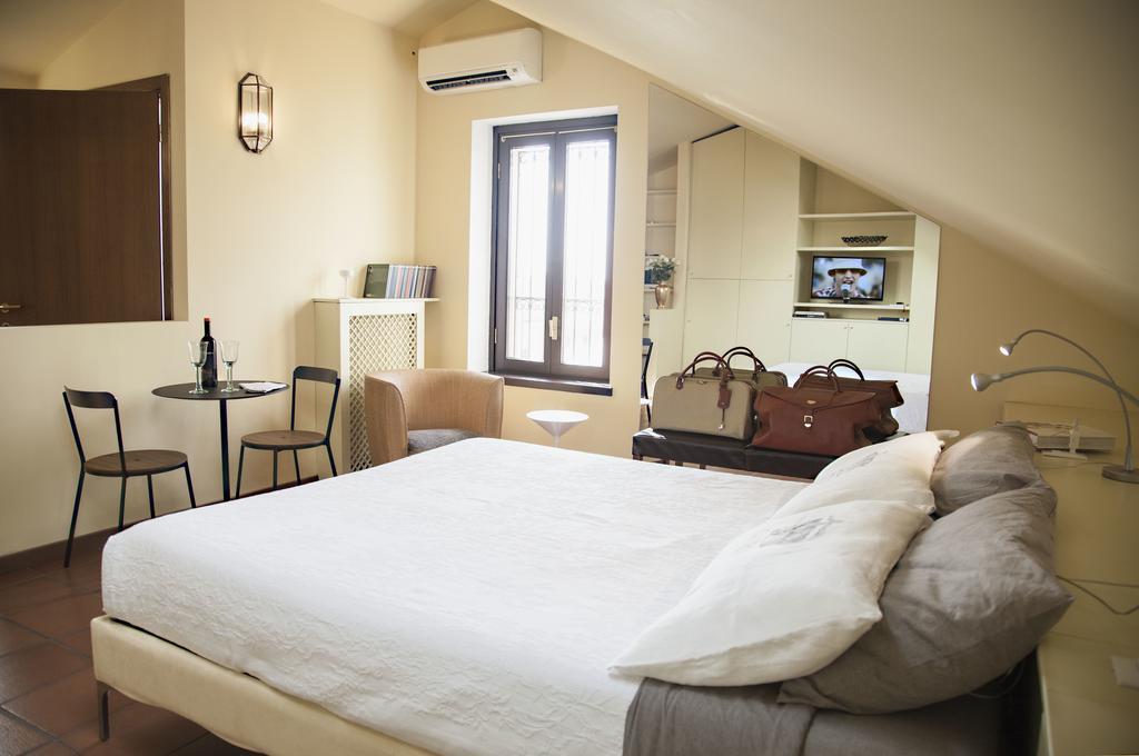 Mansard Very Close To Duomo มิลาน ภายนอก รูปภาพ