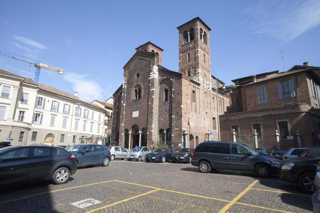 Mansard Very Close To Duomo มิลาน ภายนอก รูปภาพ